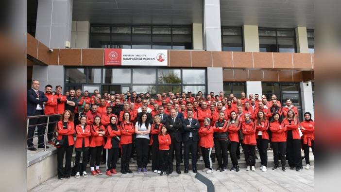 Erzurum GSİM'de branş koordinatörleri toplantısı: Müdür Çakmur, 'Sporun mutfağındaki gerçek kişiler antrenörler' dedi