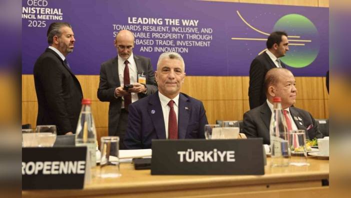 Ticaret Bakanı Bolat, OECD Bakanlar Konseyi Toplantısı'na katıldı