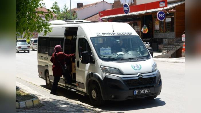Bozüyük Belediyesi'nden bayramda mezarlık ziyareti için ücretsiz ulaşım
