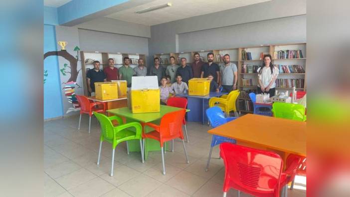 Kahta'daki Çataltepe ilk/ortaokulu, Erikli Aktoprak ilk/Ortaokulu'na kütüphane kurdu