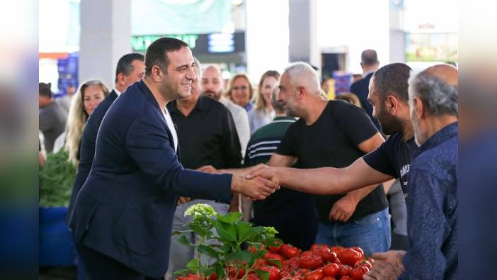 Narlıdere Belediye Başkanı Erman Uzun, Çamtepe Kapalı Pazaryeri'ni ziyaret etti