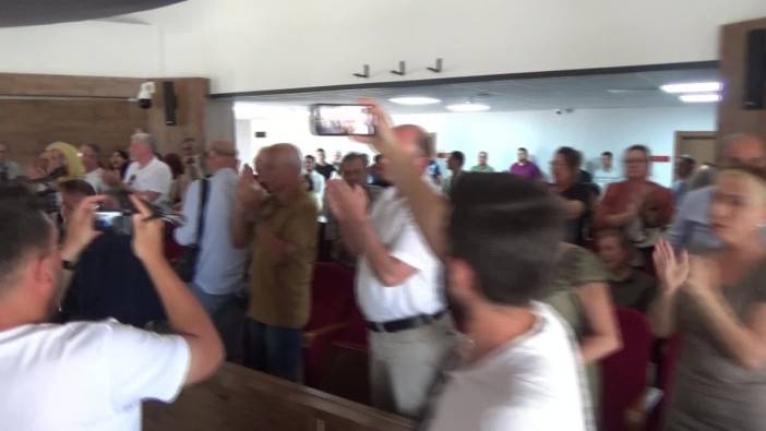 Edirne Belediyesi'nden yurt tahsisi kararı protesto edildi