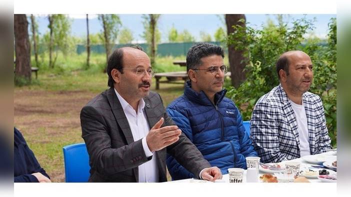 ETÜ Rektörü Çakmak, idari personelle kahvaltıda bir araya geldi