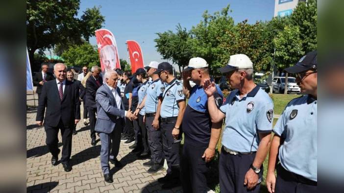 Bursa Büyükşehir Belediye Başkanı Bozbey, çalışanların Kurban Bayramı'nı kutladı
