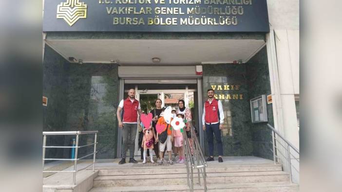 Vakıflar Genel Müdürlüğü'nden bin 8 yetim ve öksüz çocuğa bayramlık desteği
