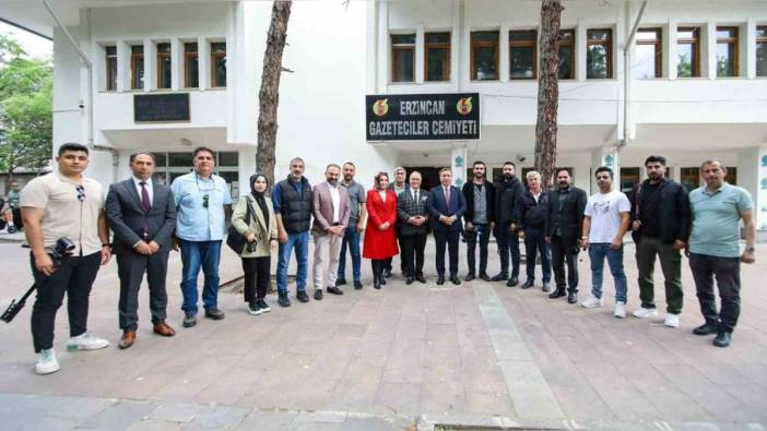 Erzincan Valisi Aydoğdu, Gazeteciler Cemiyeti'ni ziyaret etti