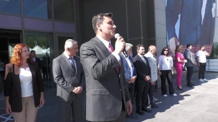 Manisa Büyükşehir Belediye Başkanı Zeyrek, çalışanlarla bayramlaştı