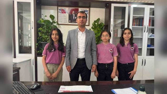 Kahta'da 4 öğrenci bursluluk sınavında 500 tam puan aldı