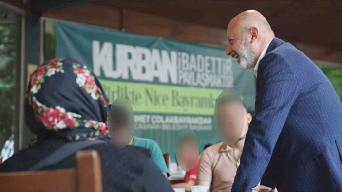 Kocasinan Belediye Başkanı Çolakbayrakdar, yetim çocuklarla bayram yemeğinde buluştu