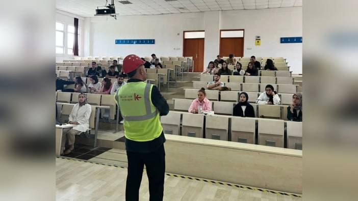 Kütahya Dumlupınar Üniversitesi Hisarcık MYO'da mezunlar tecrübe paylaştı