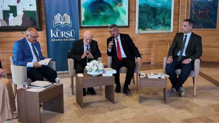 Gediz'de 'Başıma Gelenler' kitabı konuşuldu