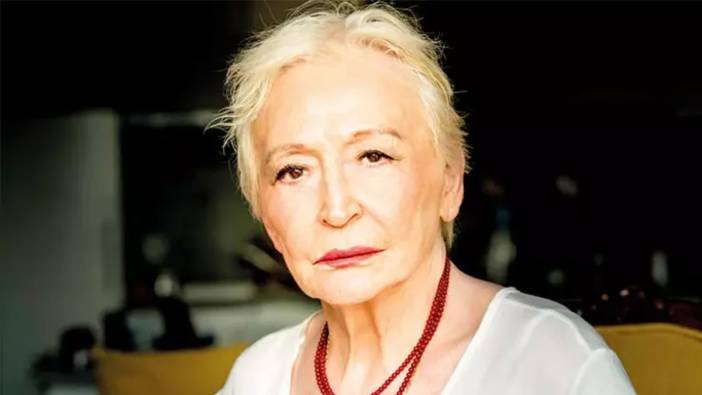 Ünlü yazardan acı haber