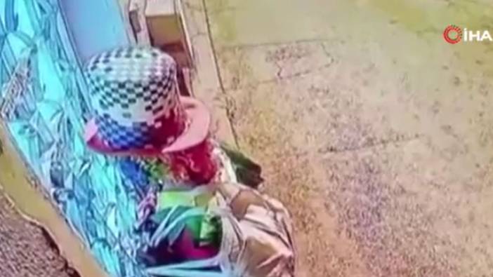 Bursa'da palyaço kıyafeti giyen şahıs, çocukları bıçakla kovaladı