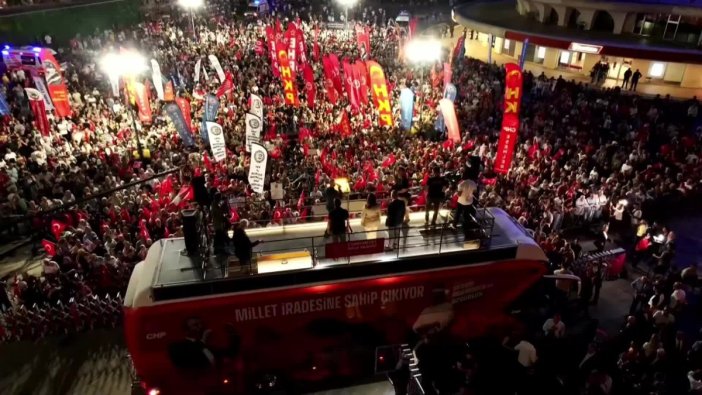 İmamoğlu'nun mesajı Zeytinburnu mitinginde okundu: Demokrasi her zaman galip gelecek