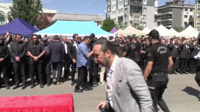 Şehitler uğurlandı: Kalabalık cenaze töreni duygusal anlara sahne oldu