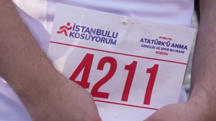 İstanbul'da Pazar Coşkusu: Üsküdar'da Büyük Yarış