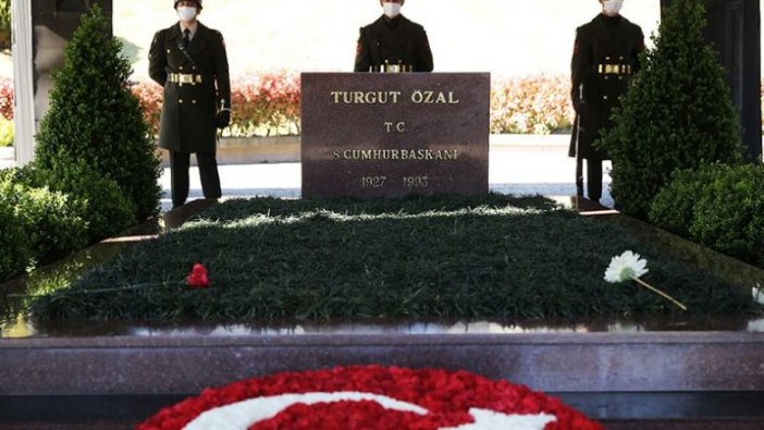 8. Cumhurbaşkanı Turgut Özal kabri başında anıldı