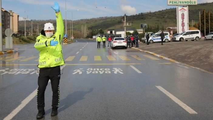 'Türkiye Güven Huzur' uygulamasında 8 bin 893 kişiye idari ve adli işlem yapıldı