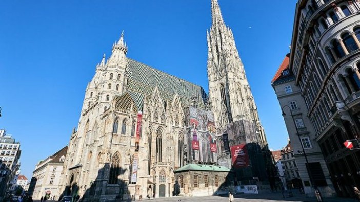 Avusturya’da ibadethaneler mayısta açılacak