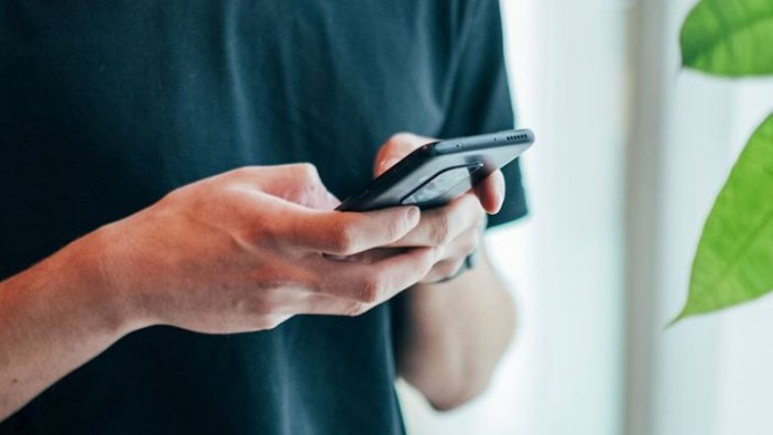 Koronavirüs nedeniyle kızını göremeyen babaya mahkemeden 'görüntülü görüşme' izni