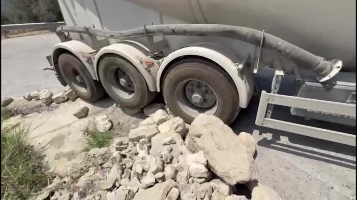 Vakıflı köyünde ağır vasıta tehlikesi can güvenliğini tehdit ediyor