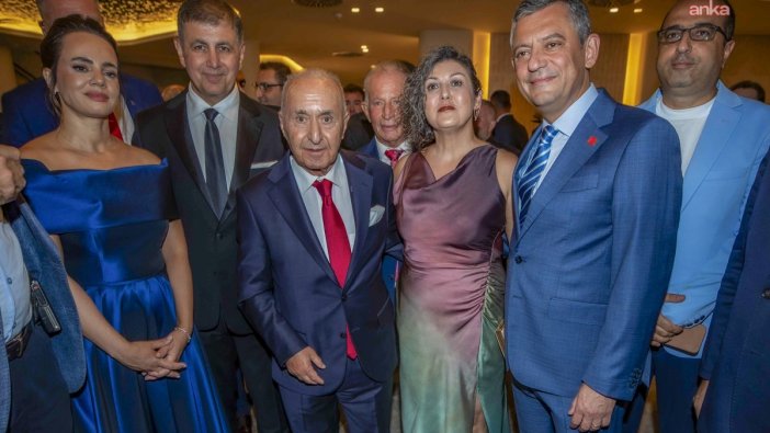 Özgür Özel, düğünlerde aşk birliği gördü