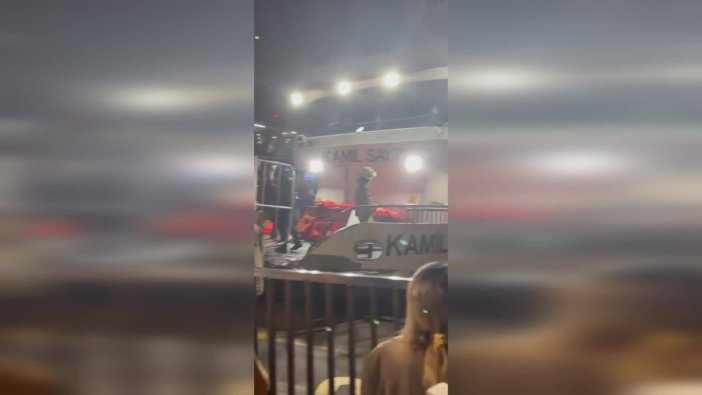 İstanbul'da yolcu teknesi ile kuru yük gemisi çarpıştı: 8 yaralı