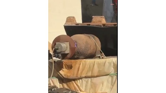 Berlin'de tarihi bombalar etkisiz hale getirildi