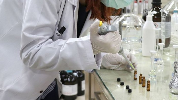 Türkiye'de 6 üniversite Kovid-19'a aşı bulmaya çalışıyor