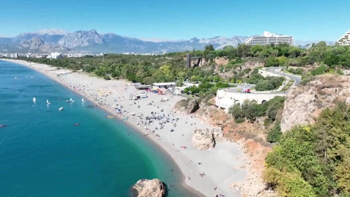 Deniz temizliği Antalya'da gönüllülerle yapıldı