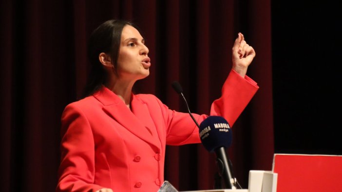 Gizem Özcan: ‘Geleceğe darbe yapılıyor!’