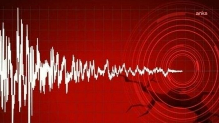Balıkesir'de gece yarısı deprem paniği