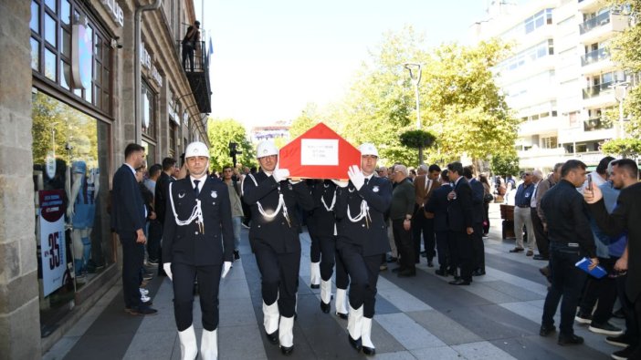 Hasan Melek son yolculuğuna dualarla uğurlandı