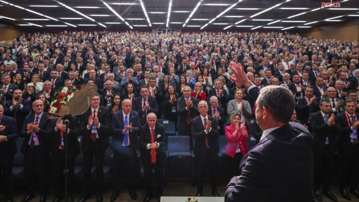 CHP'nin olağanüstü kurultayı karara bağlandı