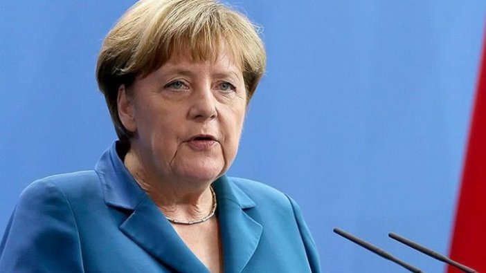 Merkel'e göre Kovid-19 aşısı için 8 milyar avro gerekiyor