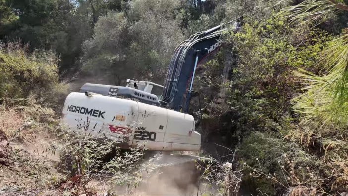 Marmaris'te dere temizliği hız kazandı