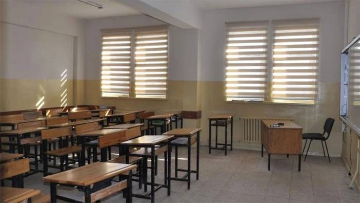 Sakarya'da okulda çıplak gezen bekçi ile alakalı soruşturma!