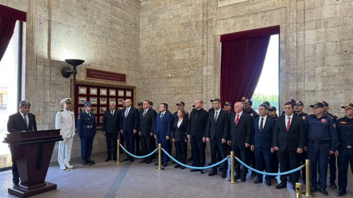 İtfaiyeciler Atatürk'ün huzurunda