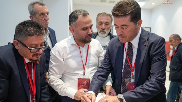 Başkan Kaya, CHP kongresinde Haluk Batmaz'ı tebrik etti