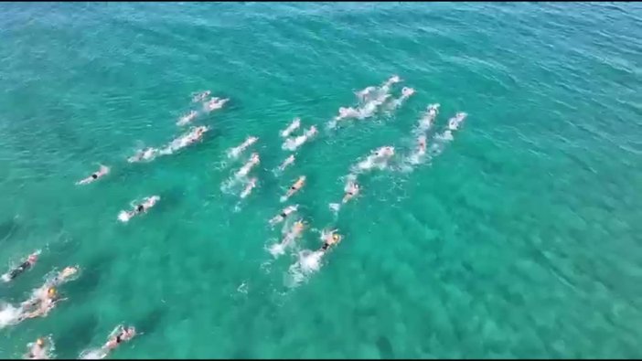 Kuşadası'nda otizmli çocuklar için yüzme etkinliği