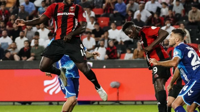 Gaziantep FK ve Samsunspor'un mücadelesi 2-2 sona erdi