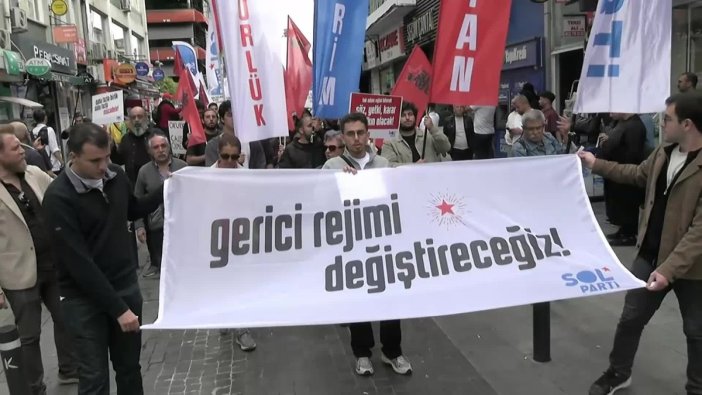 Kadıköy'de 'Tek Adam Rejimine Son' Yürüyüşü Düzenlendi
