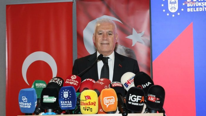 Bozbey, Bursa'da gençler için yapılan hizmetleri açıkladı