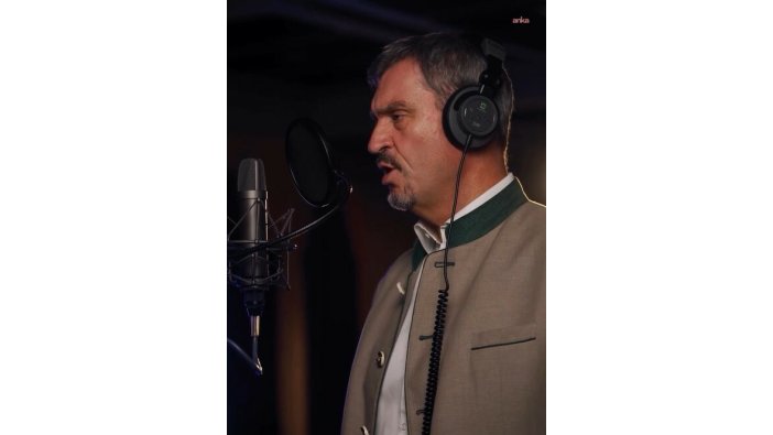 Söder, Oktoberfest'te 'Sweet Caroline' ile sosyal medyayı salladı