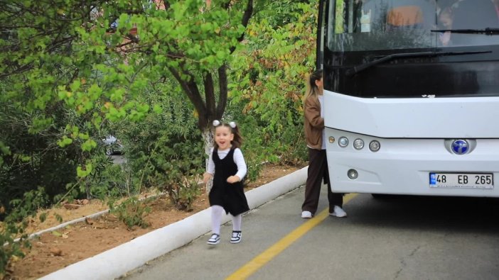 Muğla'da çocuklar, itfaiye haftasında yangın güvenliğini öğreniyor