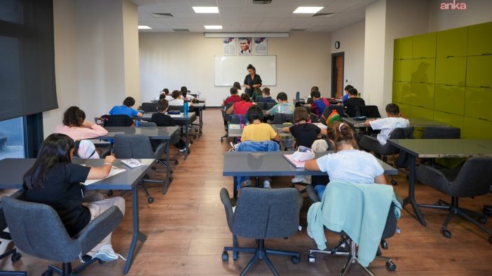 Maltepe'deki öğrenciler, sınavlarda başarılı olmak için kurslara katılıyor