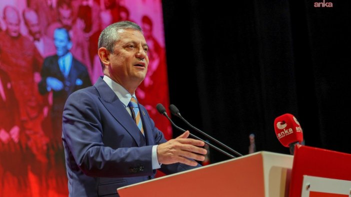 Özgür Özel, Bülent Arınç'a yanıt verdi: Partim zor günlerden geçiyor