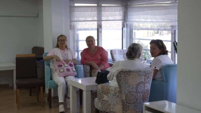 İzmir'de yaşlılara özel merkez 1000 üyeye ulaştı