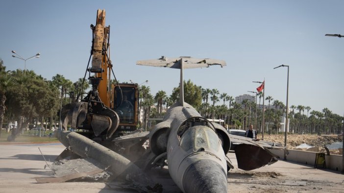 Mersin'in simge uçağı güvenlik riski nedeniyle kaldırıldı