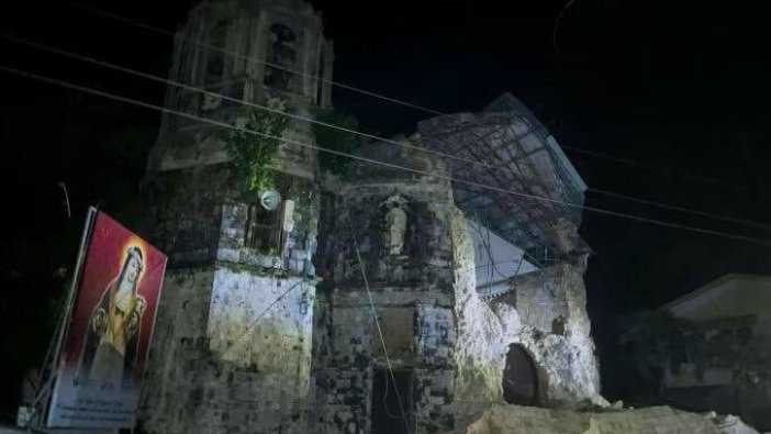 Filipinler'de büyük deprem: Kayıplar artmaya devam ediyor